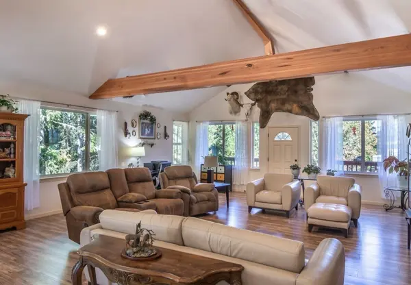 1260 Ireland Road, Winston, OR 97496