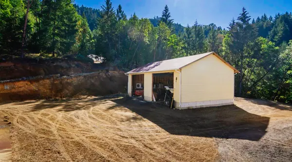 1260 Ireland Road, Winston, OR 97496