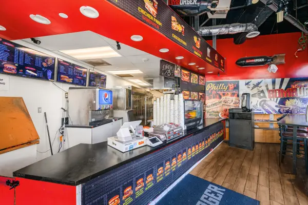 200 Main St #110, Huntington Beach, CA 92648-8102