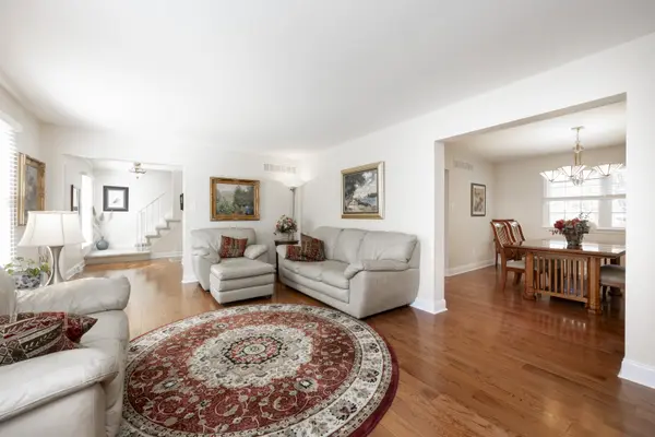 1374 Mark Dr, West Chester, PA 19380-6214
