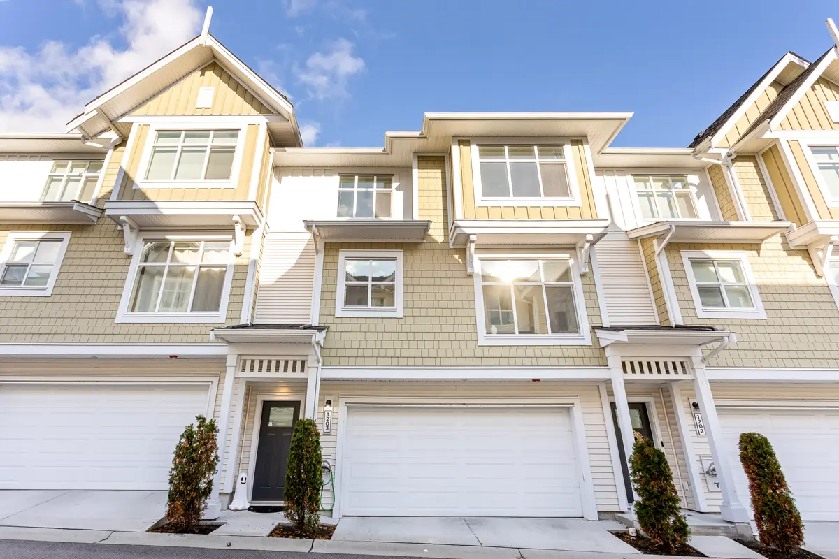 11295 Pazarena Pl #1203, Maple Ridge, BC V2X 4K9
