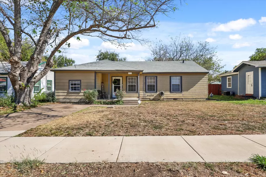 1513 Kelly Ter, Arlington, TX 76010-4543