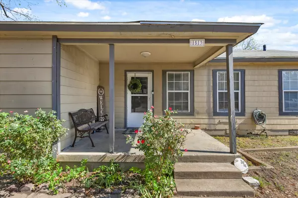 Arlington, TX 76010-4543,1513 Kelly Ter