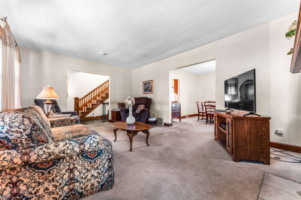 133 E Leasure Ave, New Castle, PA 16101-2371