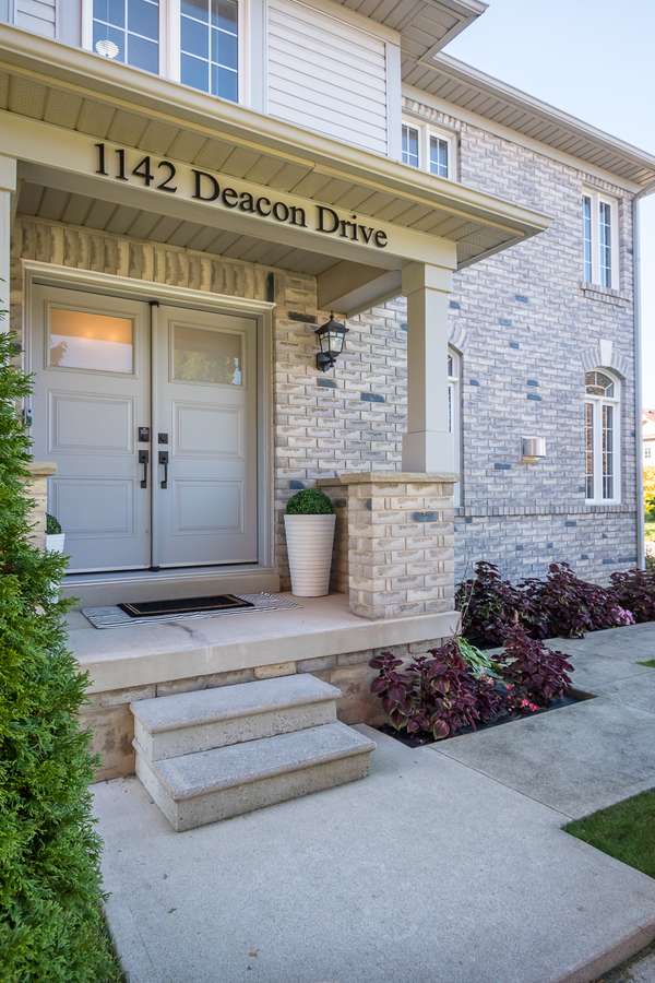 1142 Deacon Dr, Milton, ON L9T 5T3