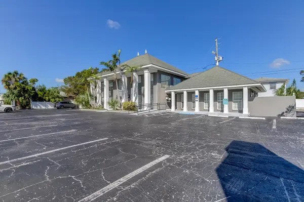 4701 Central Ave, St Petersburg, FL 33713-8153
