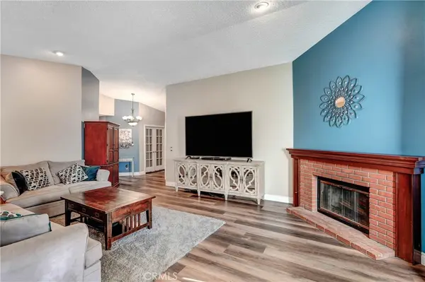2748 N Maple Ave, Rialto, CA 92377-4182