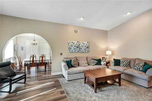 2748 N Maple Ave, Rialto, CA 92377-4182