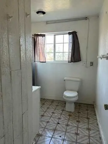 8998 Campbell Rd, Elk Grove, CA 95624-9433