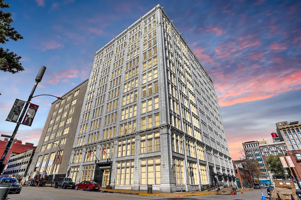1501 Locust St #502, St Louis, MO 63103-1812