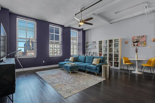 1501 Locust St #502, St Louis, MO 63103-1812