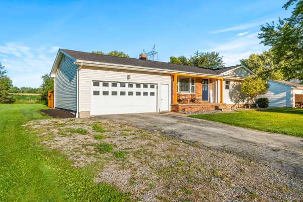 137 Terrace Dr, New Castle, PA 16102-2833