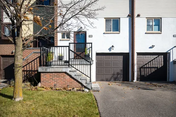 116 Baronwood Ct #116, Brampton, ON L6V 3H7