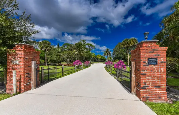 5205 Southwest Honey Terrace, Palm City, FL 34990