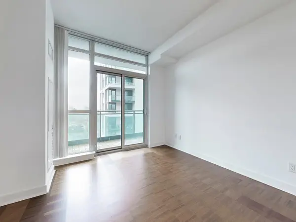 1171 Queen St W #1201, Toronto, ON M6J 0A5