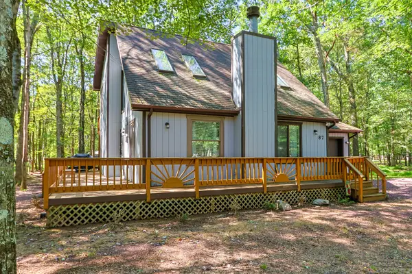 87 Eliot Ln, Albrightsville, PA 18210