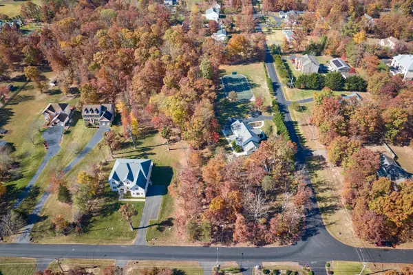 5726 Walcott Ave, Fairfax, VA 22030-6333