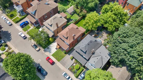 104 Fairholt Road South, Hamilton, ON L8M 2T7