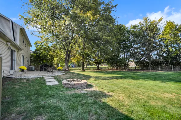 Downers Grove, IL 60516,624 Millbrook Dr