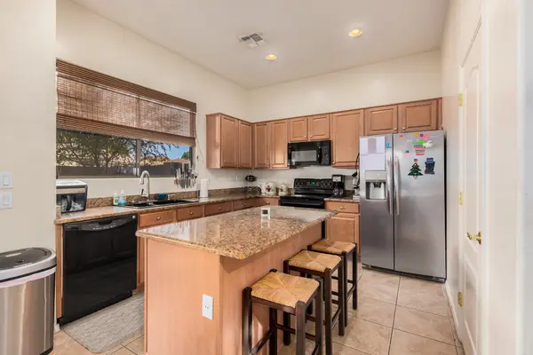 3928 S Greythorne Way, Chandler, AZ 85248-4209