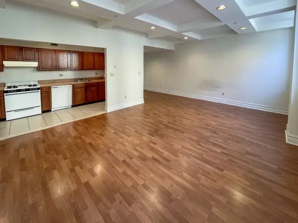 45-02 Ditmars Blvd #113, Astoria, NY 11105