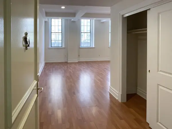 45-02 Ditmars Blvd #113, Astoria, NY 11105