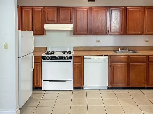 45-02 Ditmars Blvd #113, Astoria, NY 11105