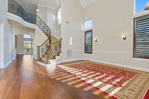 122 Vailco Ln, Austin, TX 78738