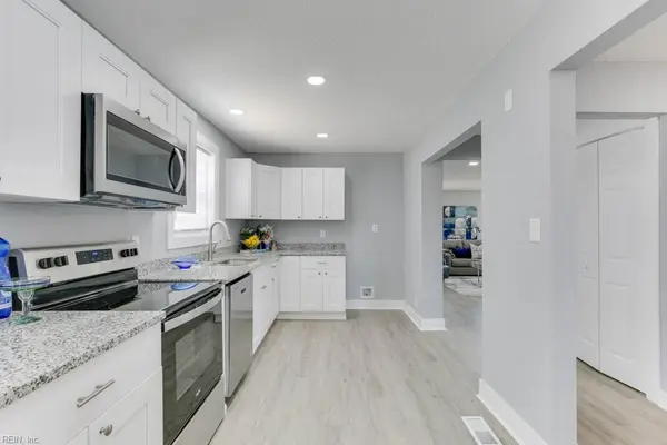 965 W Ocean View Ave, Norfolk, VA 23503