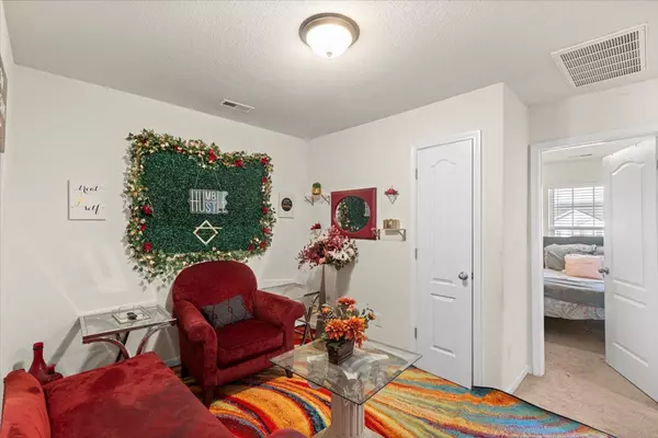 Charlotte, NC 28214,5033 Zulli Ln