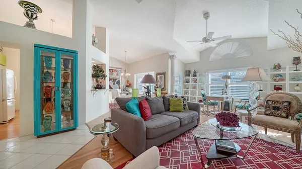 4133 Rosas Ave, Sarasota, FL 34233-1614