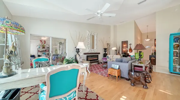 4133 Rosas Ave, Sarasota, FL 34233-1614