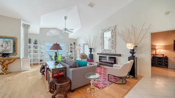 4133 Rosas Ave, Sarasota, FL 34233-1614