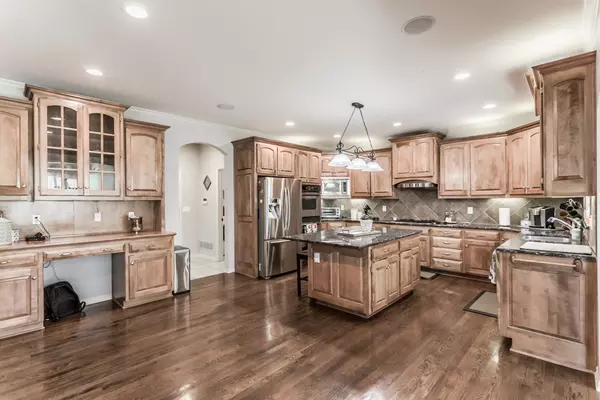 Overland Park, KS 66221-2544,9711 W 145th Ter