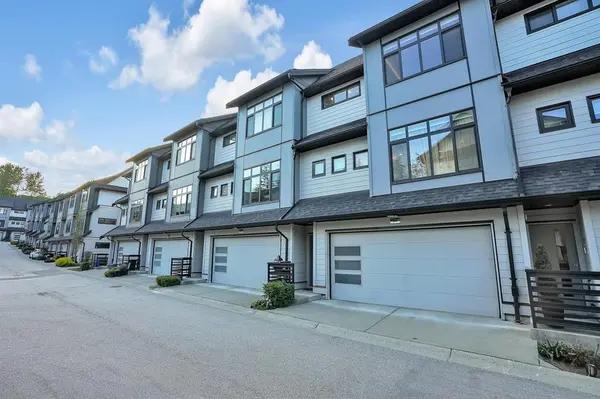 15177 60 Ave #37, Surrey, BC V3S 7B3