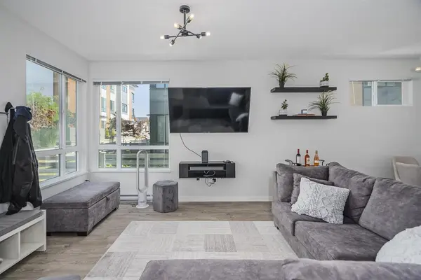 15111 Edmund Dr #115, Surrey, BC V3S 0A5