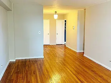 3011 Parsons Blvd APT 3A, Flushing, NY 11354