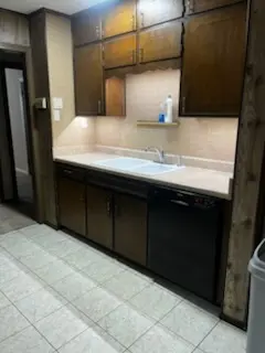 1329 Hamsted St, Fort Worth, TX 76115-4224