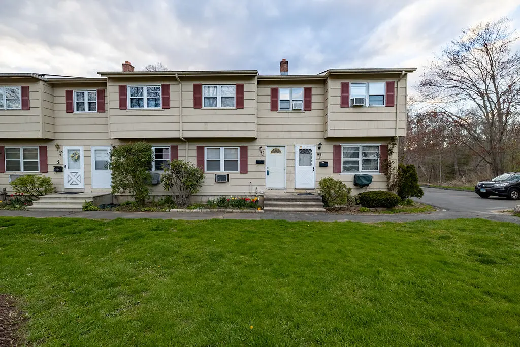 85 Ridge Rd #2, Naugatuck, CT 06770