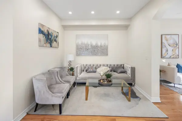 32 Hatton Crt Brampton, On,