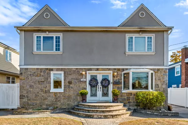 Roosevelt, NY 11575-2508,50 Carroll St #1st Fl