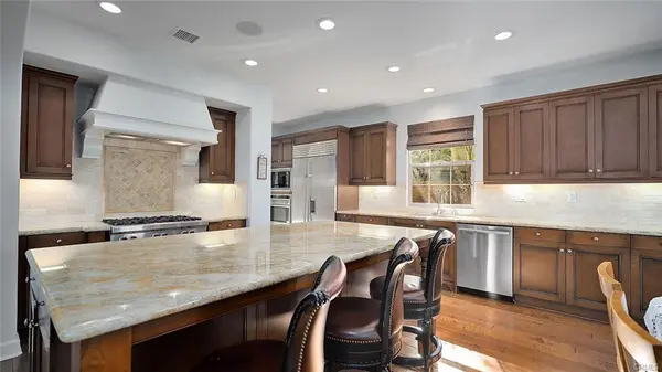 102 Trailblaze, Irvine, CA 92618
