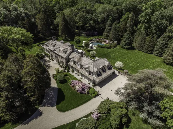 1024 Smith Ridge Rd, New Canaan, CT 06840