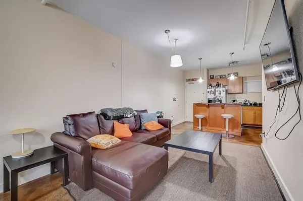 711 W 26th St #304, Austin, TX 78705