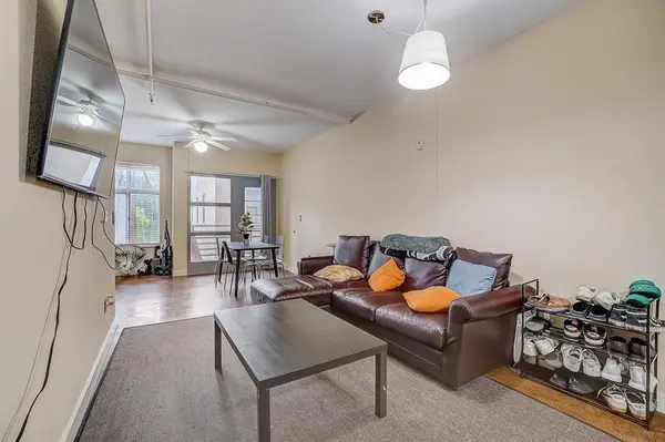 711 W 26th St #304, Austin, TX 78705