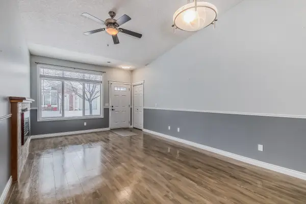 Sunvale Cres, High River, AB T1V