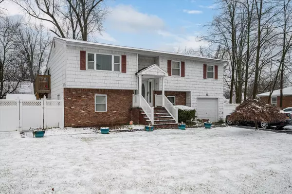 Wheatley Heights, NY 11798,33 Hilltop Lane