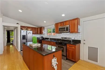 1770 Wright St, Pomona, CA 91766