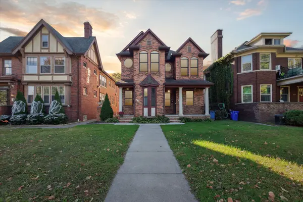 430 Ferry St E, Detroit, MI 48202-3814