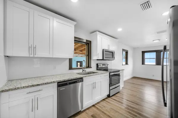 2015 E Waters Ave, Tampa, FL 33604